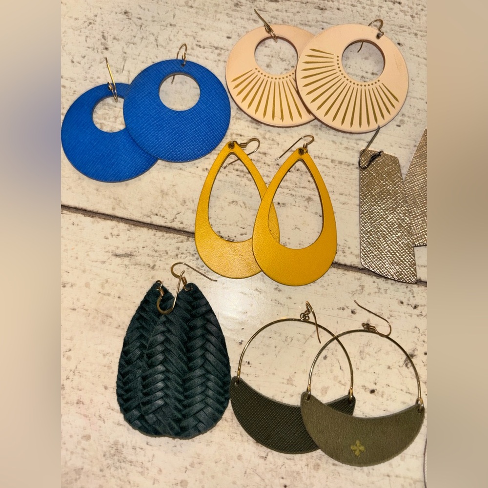 Set of 19 Nickel & Suede earrings. - Picture 6 of 16
